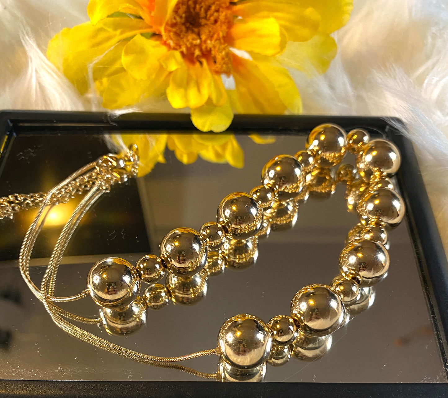 Pure & Smooth Bead Necklace