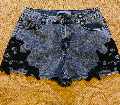 Stone Wash Embroidery Shorts