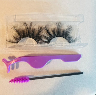 Glam Goodness Jippsy Dream Lashes with Applicator & Brush
