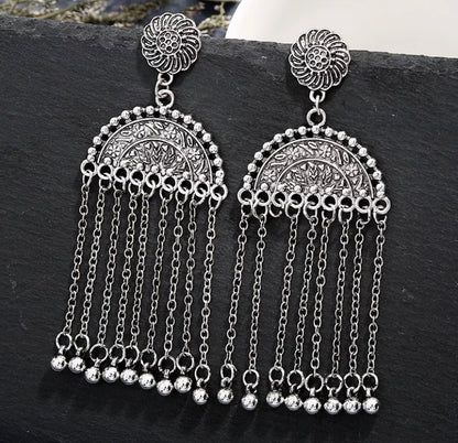 Classical Metal Tassel Dangle Earring