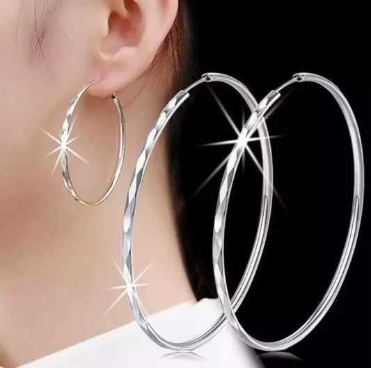 Silver Tone Circle Hoop Earring